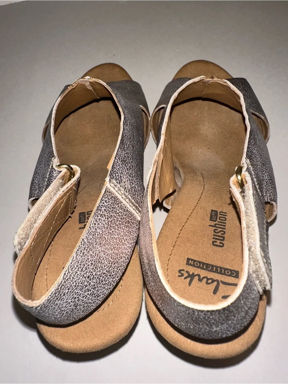 Clarks Helio Wedge Sandals Womens Size 8.5 M Silver Leather Slingback Cork Heels